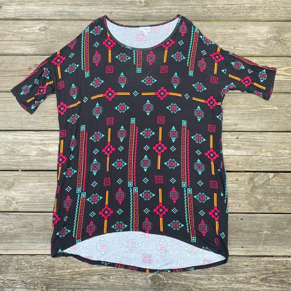 Lularoe Irma blouse Black Native print Rayon spandex Hi lo hem sz Medium